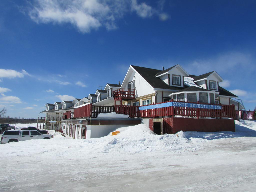 North Adventure Inn Cochrane Eksteriør billede